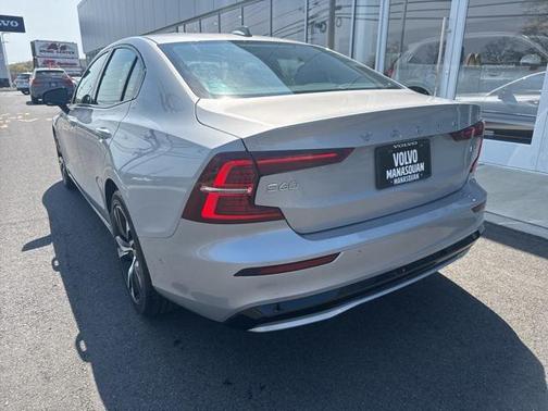 2024 Volvo S60 B5 Plus Dark Theme