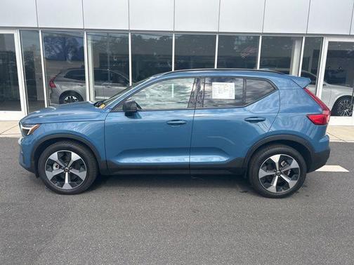 Fjord Blue Metallic 2025 Volvo XC40 B5 Plus Dark Theme
