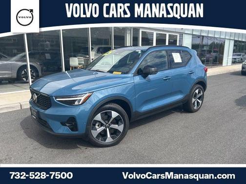 Fjord Blue Metallic 2025 Volvo XC40 B5 Plus Dark Theme
