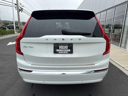 2024 Volvo XC90 Recharge Plug-In Hybrid T8 Ultimate Bright Theme 7-Seater