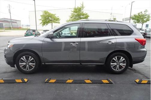 2018 Nissan Pathfinder S