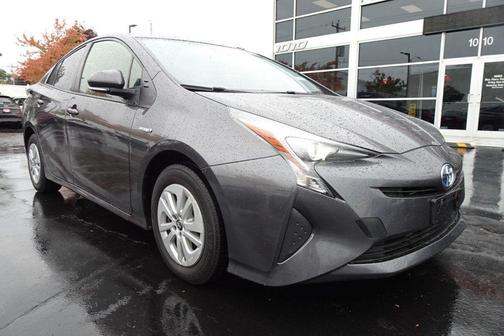 2017 Toyota Prius Two