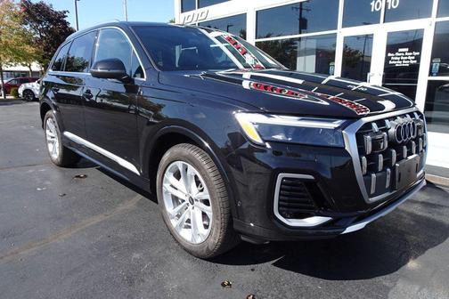 2025 Audi Q7 55 Premium Plus