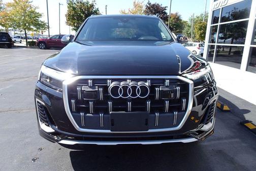 2025 Audi Q7 55 Premium Plus