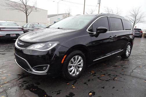 2018 Chrysler Pacifica Touring-L