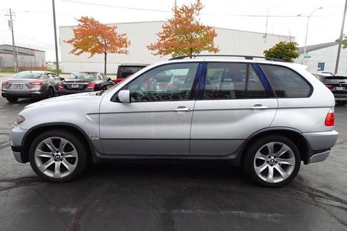 2004 BMW X5 4.8is