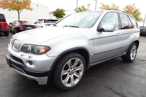 2004 BMW X5 4.8is