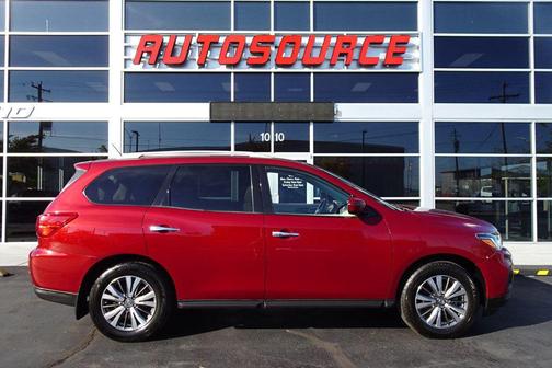2018 Nissan Pathfinder SV