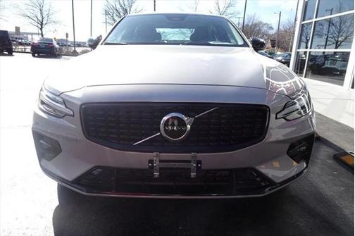2025 Volvo S60 B5 Core
