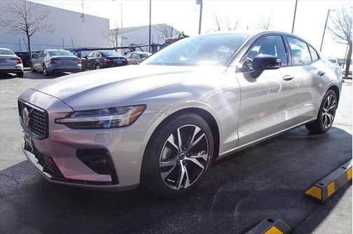 2025 Volvo S60 B5 Core