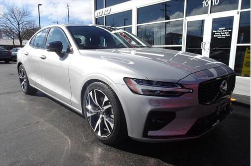 2025 Volvo S60 B5 Core