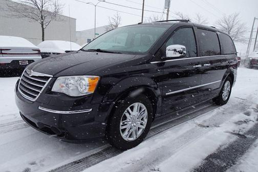 2008 Chrysler Town & Country Limited