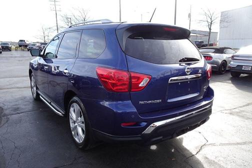 2018 Nissan Pathfinder SL