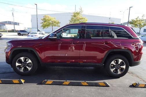 2024 Jeep Grand Cherokee 4xe Base