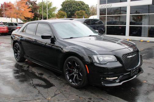 2019 Chrysler 300 S