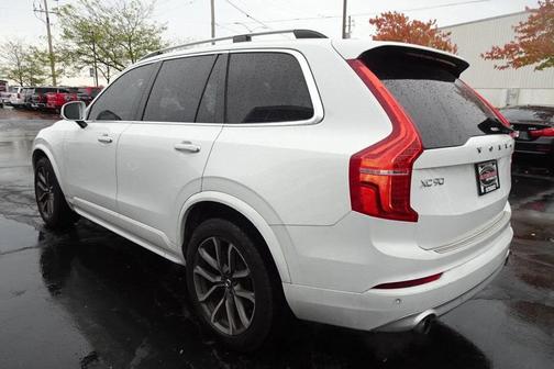 2019 Volvo XC90 T5 Momentum