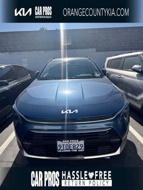 Mineral Blue 2025 Kia Niro SX Touring