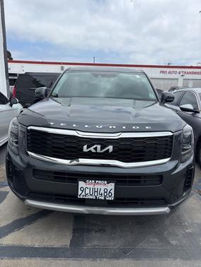Grey 2022 Kia Telluride LX