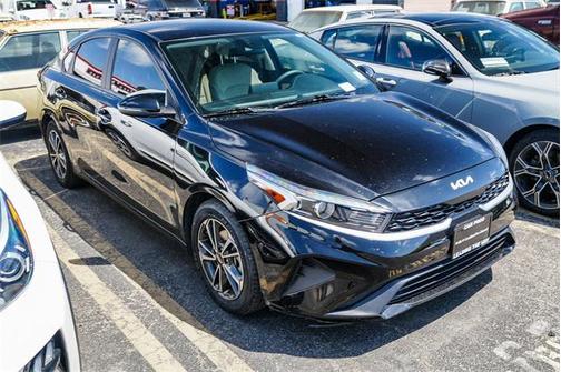 2023 Kia Forte LXS