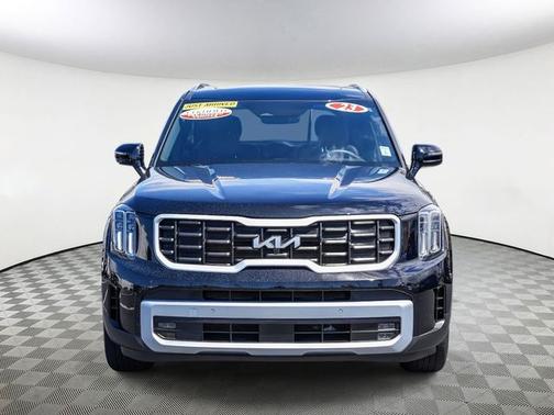 Ebony Black 2023 Kia Telluride SX