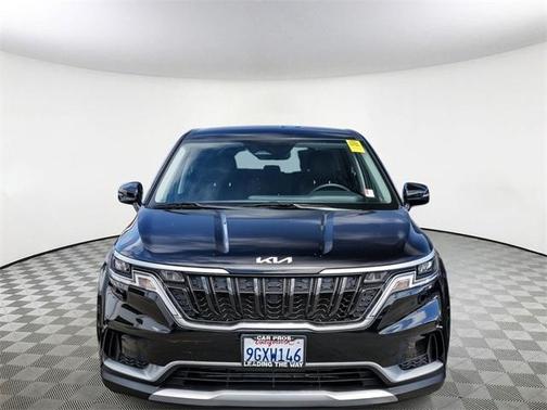 2023 Kia Carnival LX