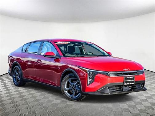 2025 Kia K4 LXS