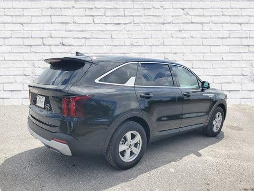 Ebony Black 2026 Kia Sorento LX