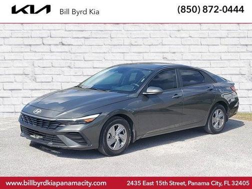2024 Hyundai ELANTRA SE