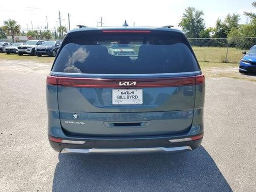 2023 Kia Carnival SX