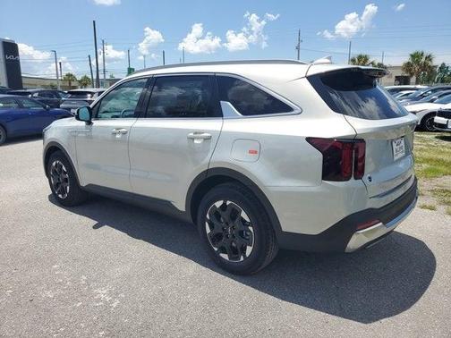 Ivory Silver 2026 Kia Sorento S