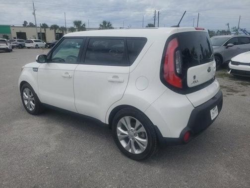 Clear White 2015 Kia Soul +