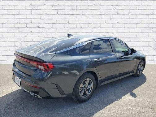 2022 Kia K5 LXS