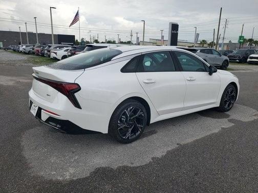 Snow White Pearl 2026 Kia K5 GT-Line