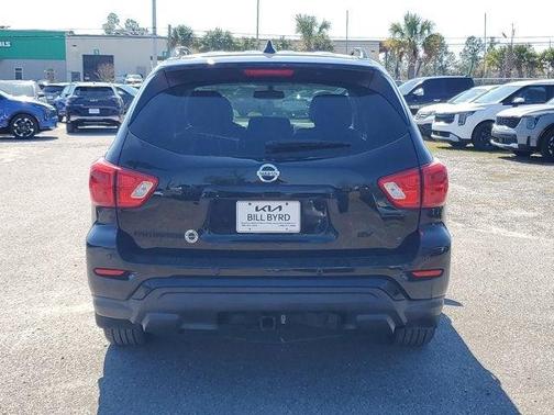 2020 Nissan Pathfinder SV