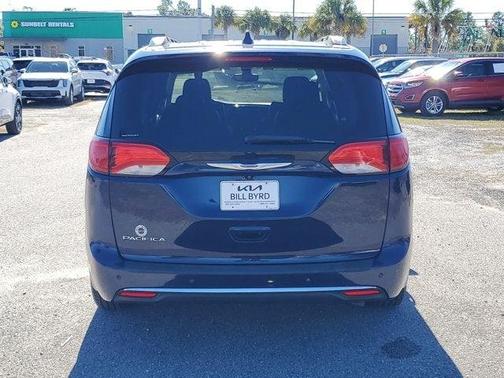 2018 Chrysler Pacifica Touring-L