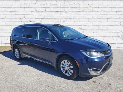 2018 Chrysler Pacifica Touring-L