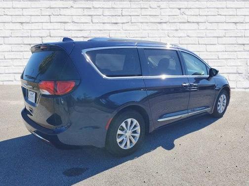 2018 Chrysler Pacifica Touring-L