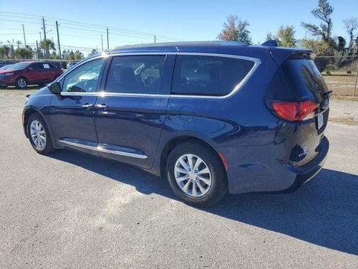 2018 Chrysler Pacifica Touring-L