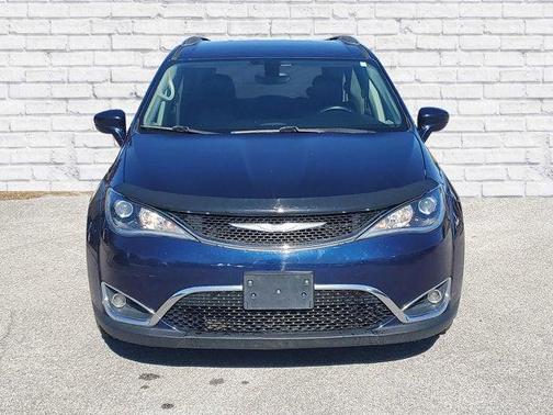 2018 Chrysler Pacifica Touring-L