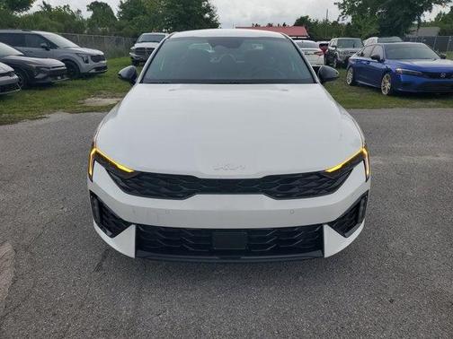 Snow White Pearl 2026 Kia K5 GT-Line