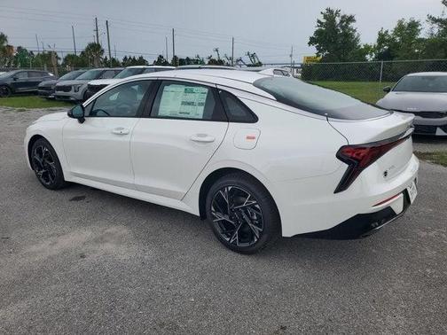 Snow White Pearl 2026 Kia K5 GT-Line
