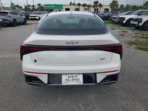 Snow White Pearl 2026 Kia K5 GT-Line
