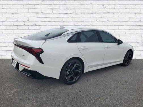 Snow White Pearl 2026 Kia K5 GT-Line