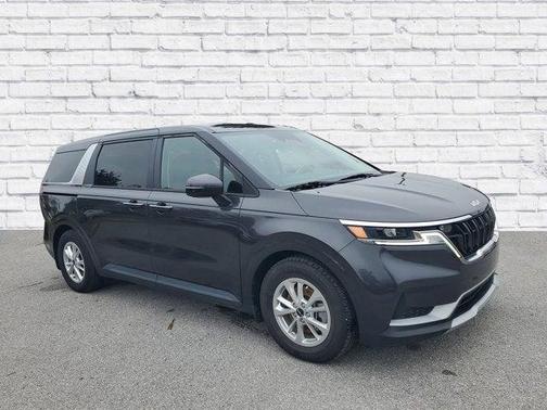 2023 Kia Carnival LX