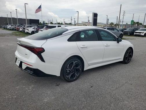 Snow White Pearl 2026 Kia K5 GT-Line