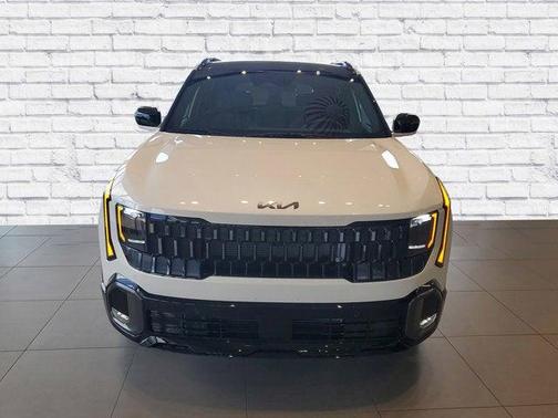 Snow White Pearl 2027 Kia Seltos X-Line