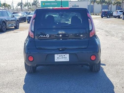 2017 Kia Soul Base