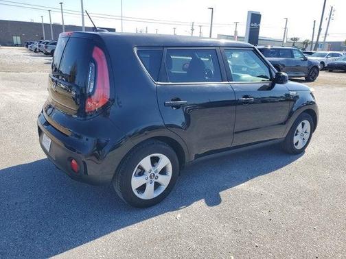 2017 Kia Soul Base