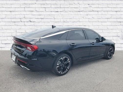 Ebony Black 2024 Kia K5 GT-Line