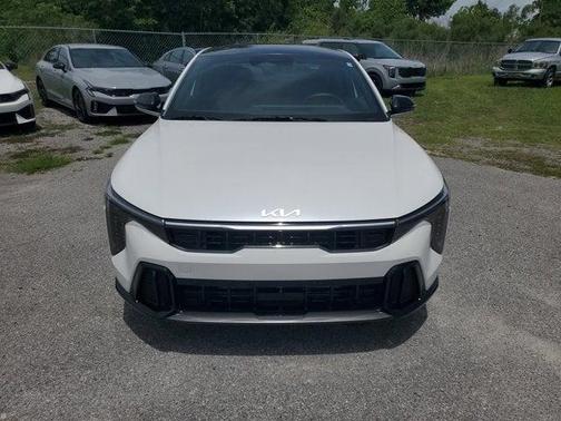 Snow White Pearl 2025 Kia K4 GT-Line Turbo